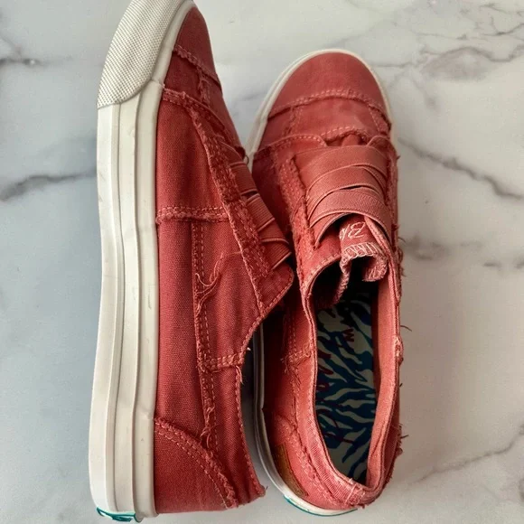 Blowfish Malibu Marley Slip-On Sneakers (8M) - Picture 7 of 9